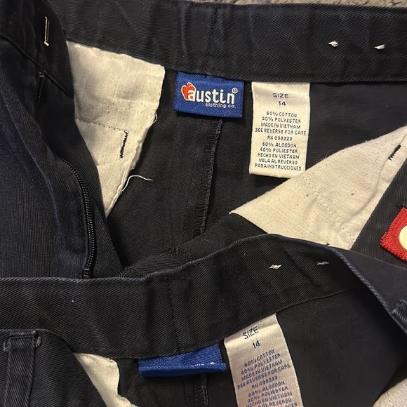 Lot of 6 pair of boys size 14 uniform shorts- black, khaki, navy - Picture 7 of 8